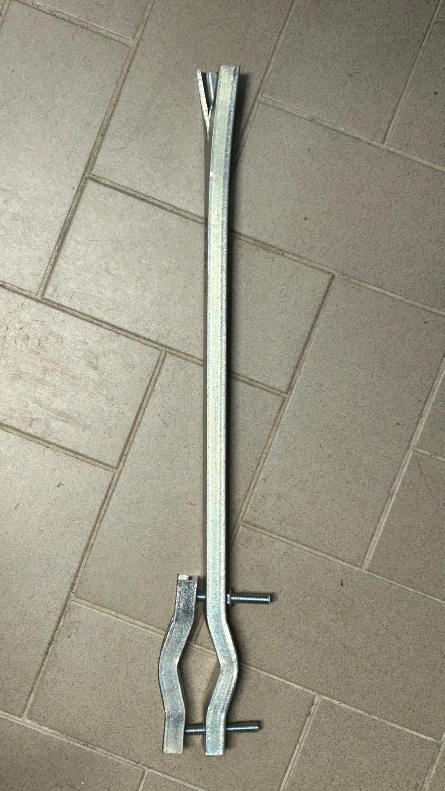 stmu5 Staffa a muro per parabola 50cm - immagine 1
